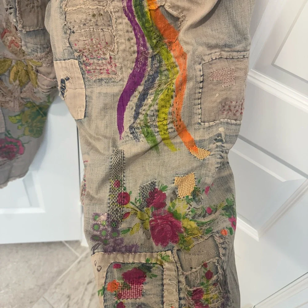 Magnolia Pearl Valentine Crop Denims - Picture 10 of 12